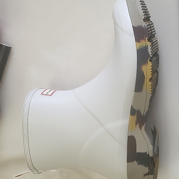 NIB Hunter play short rain boots size 9 off white with camo soles - Picture 5 of 5